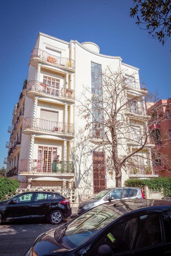 Appartamento Gaudi ลิโด ดิ ออสเตีย ภายนอก รูปภาพ