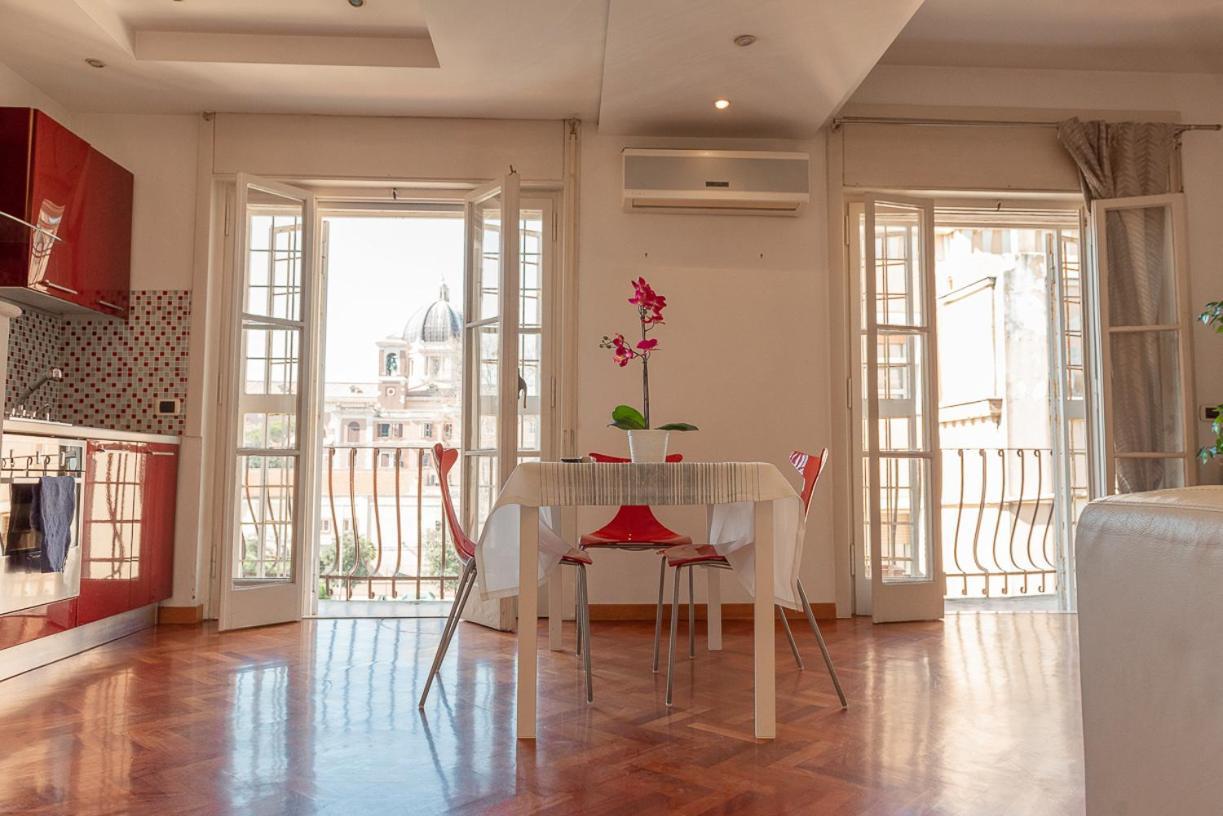 Appartamento Gaudi ลิโด ดิ ออสเตีย ภายนอก รูปภาพ
