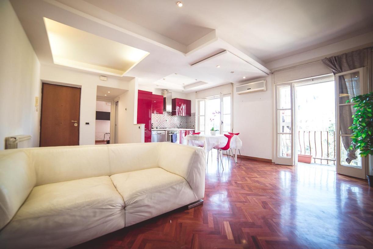 Appartamento Gaudi ลิโด ดิ ออสเตีย ภายนอก รูปภาพ